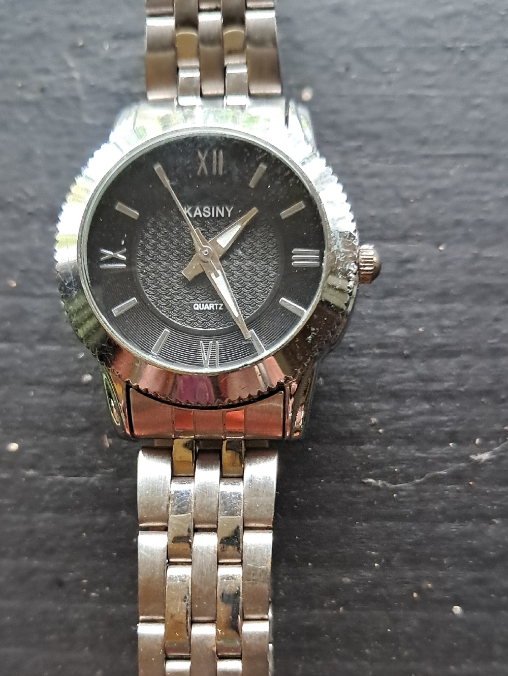KASINY Silver-Tone Ladies Quartz Watch - "Cyclops" Black Dial.
